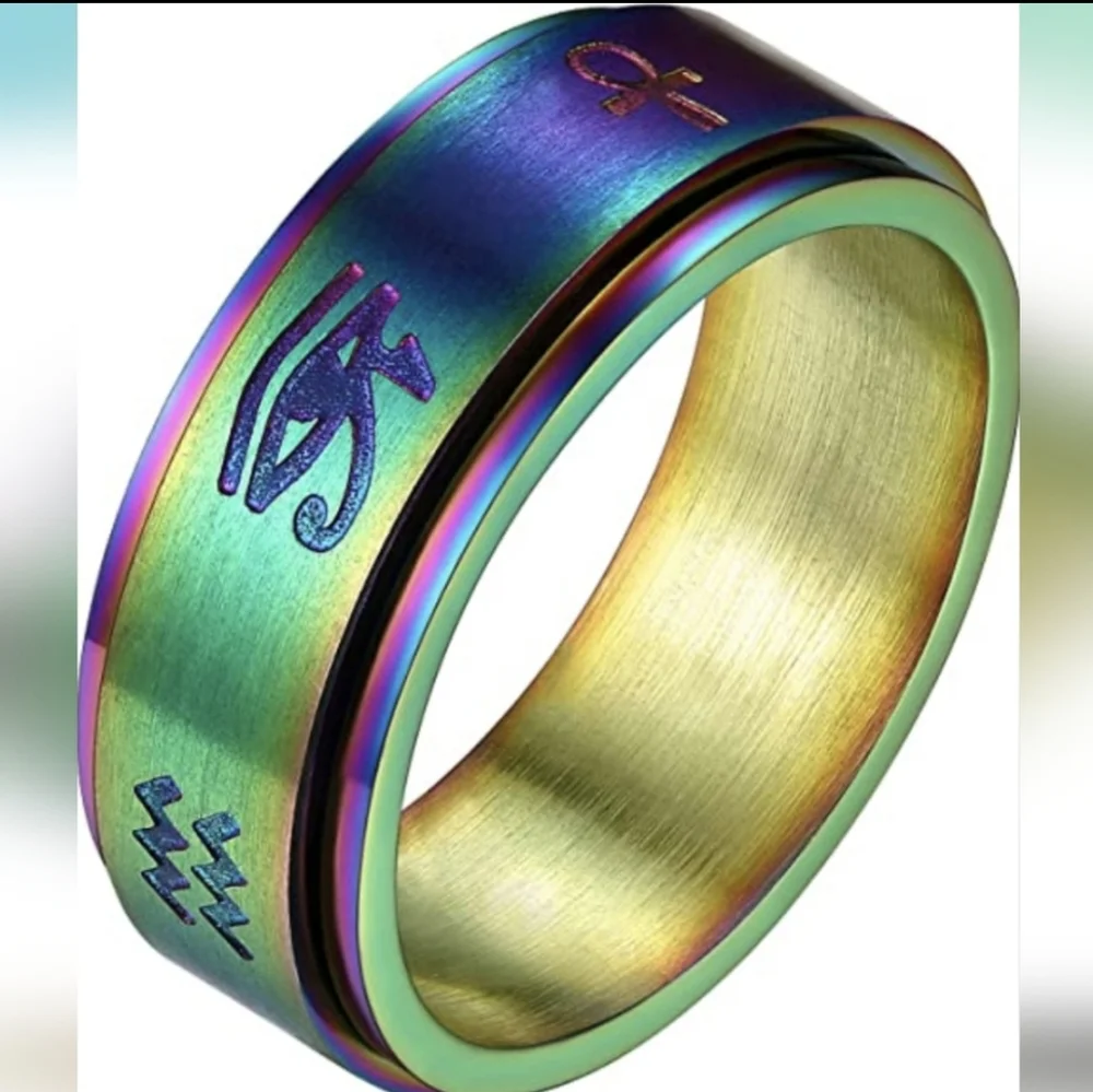 Eye of Horus spinner ring 💍 NWT